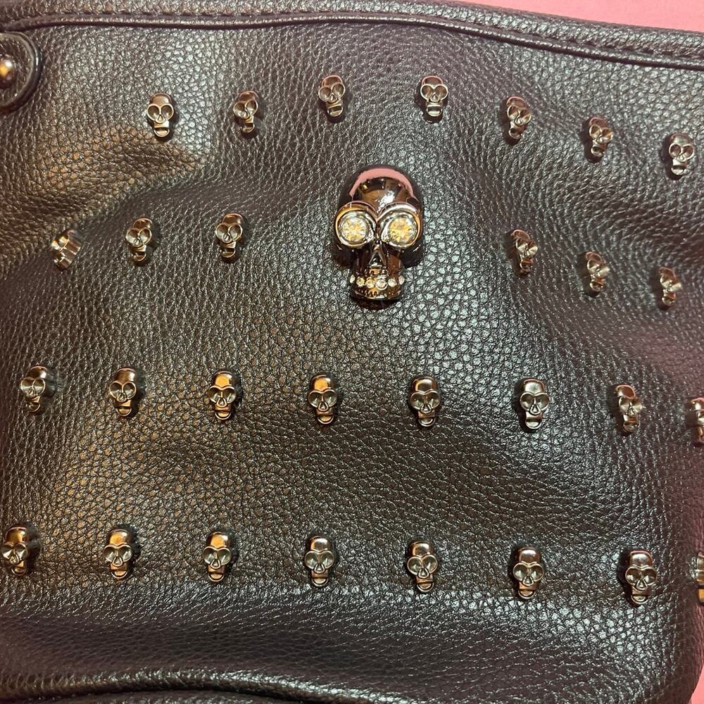 Black Skull Stud Bucket Bag Goth Punk Crossbody - Picture 3 of 5